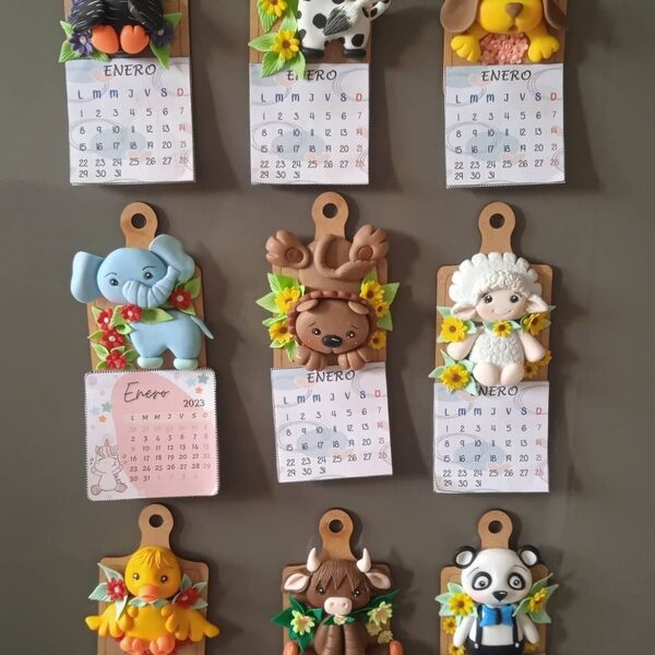 Imanes tipo calendario — Imanes con calendario y figura, recuerdo útil todo el año.